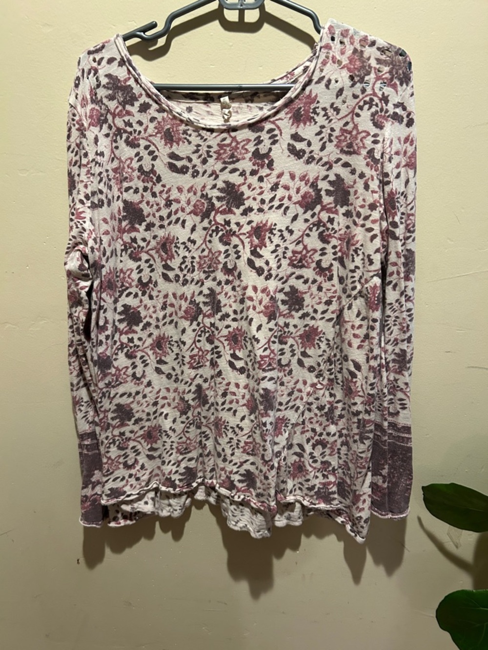 A another vintage Magnolia Pearl long sleeve T-shirt